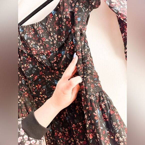 Urban Outfitters Elaine off the shoulder floral dress - Picture 5 of 9